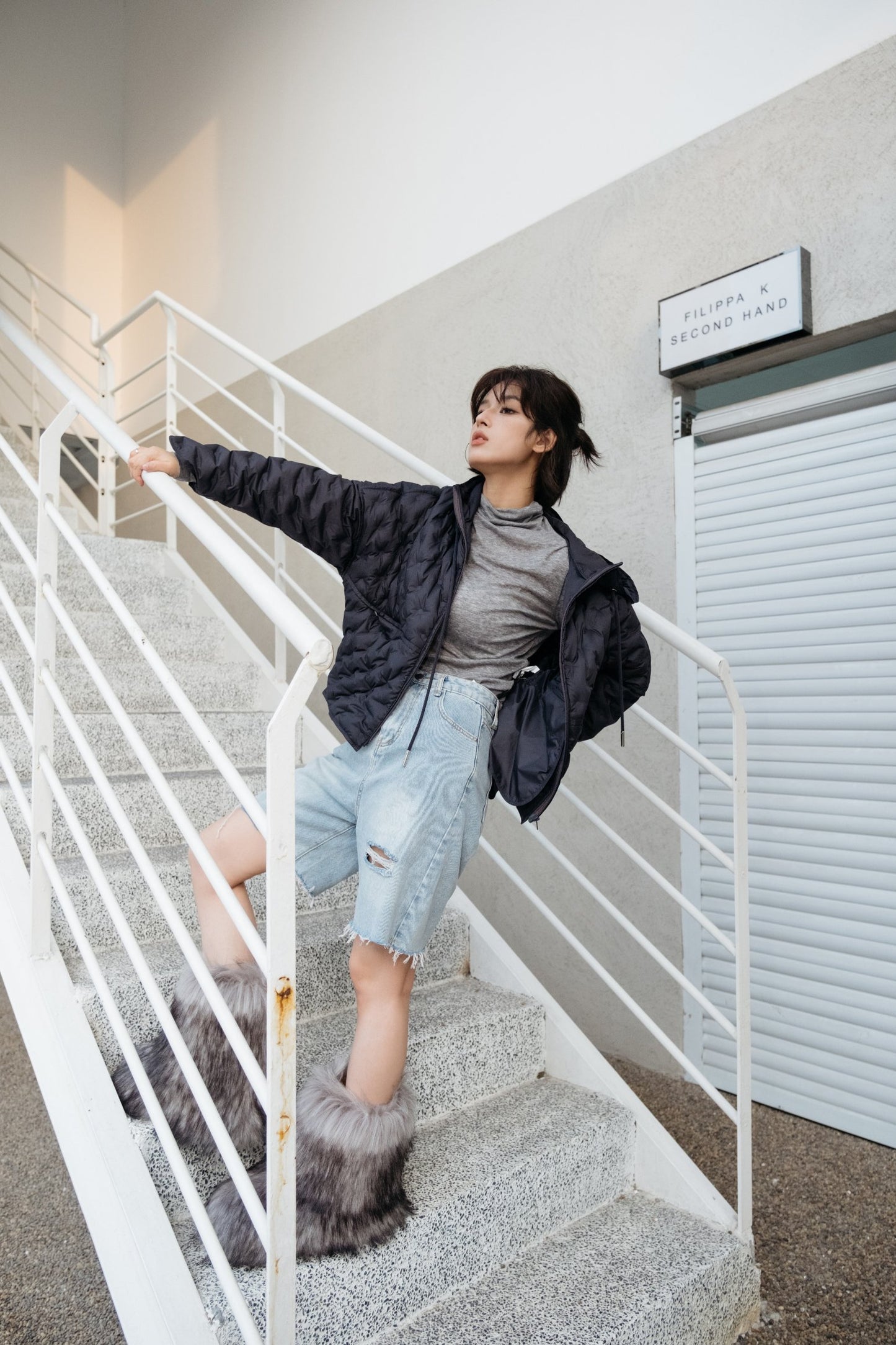 EOEZ深灰色鹅绒服EZY3069