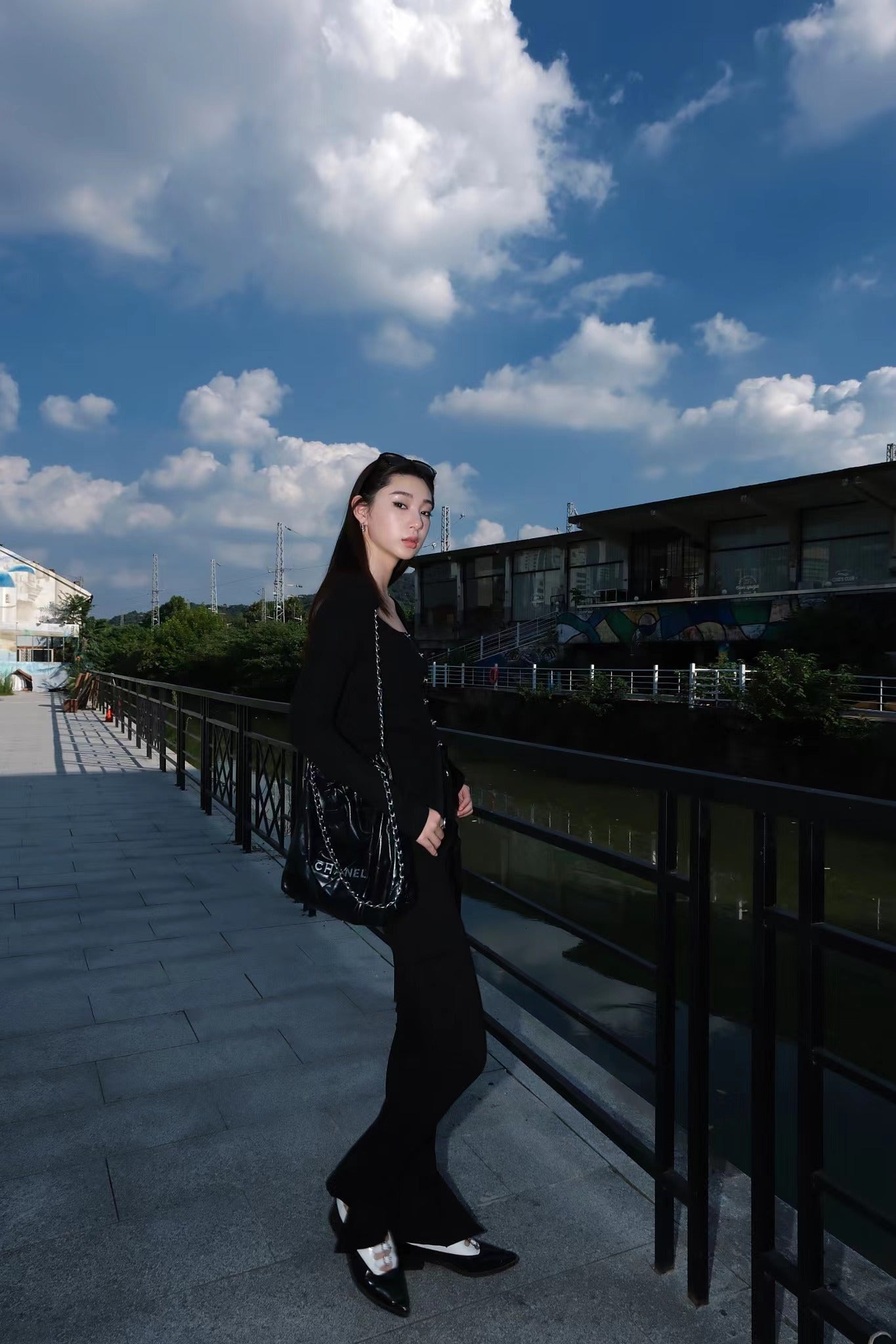 UHOT黑色针织衫UWSA3Z234