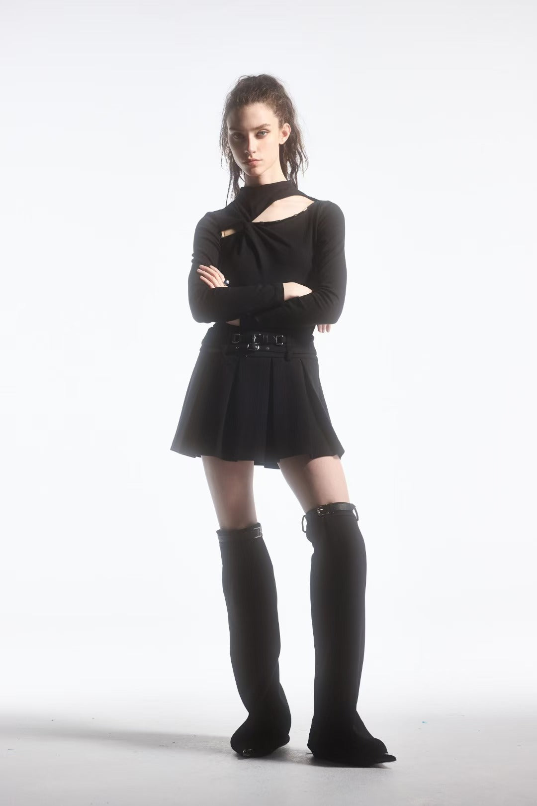 uhot黑色扭结镂长袖T恤