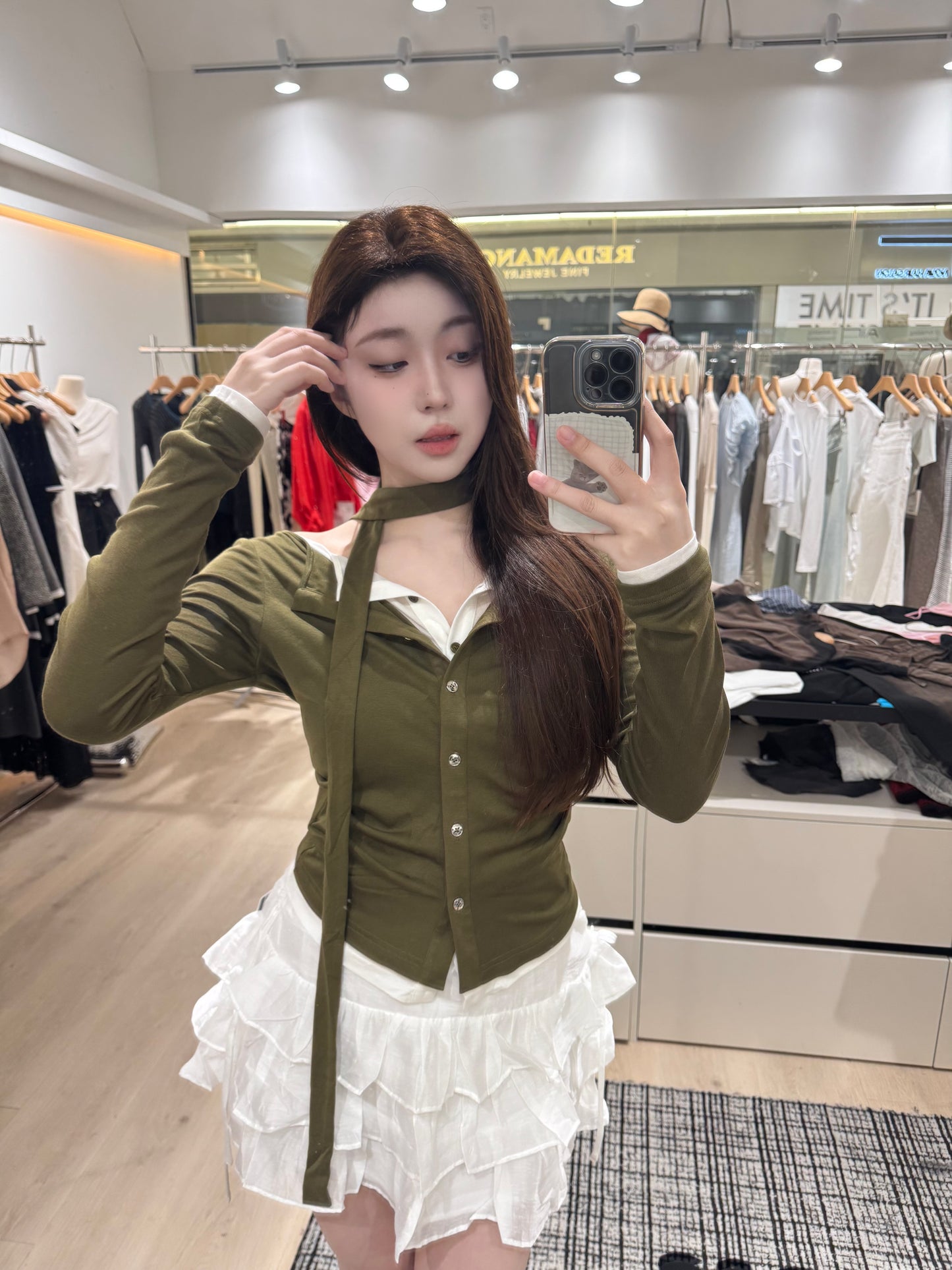 uhot莱赛尔绿色挂脖上衣