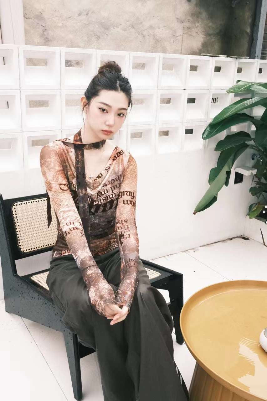 UHOT 挂脖网纱衣