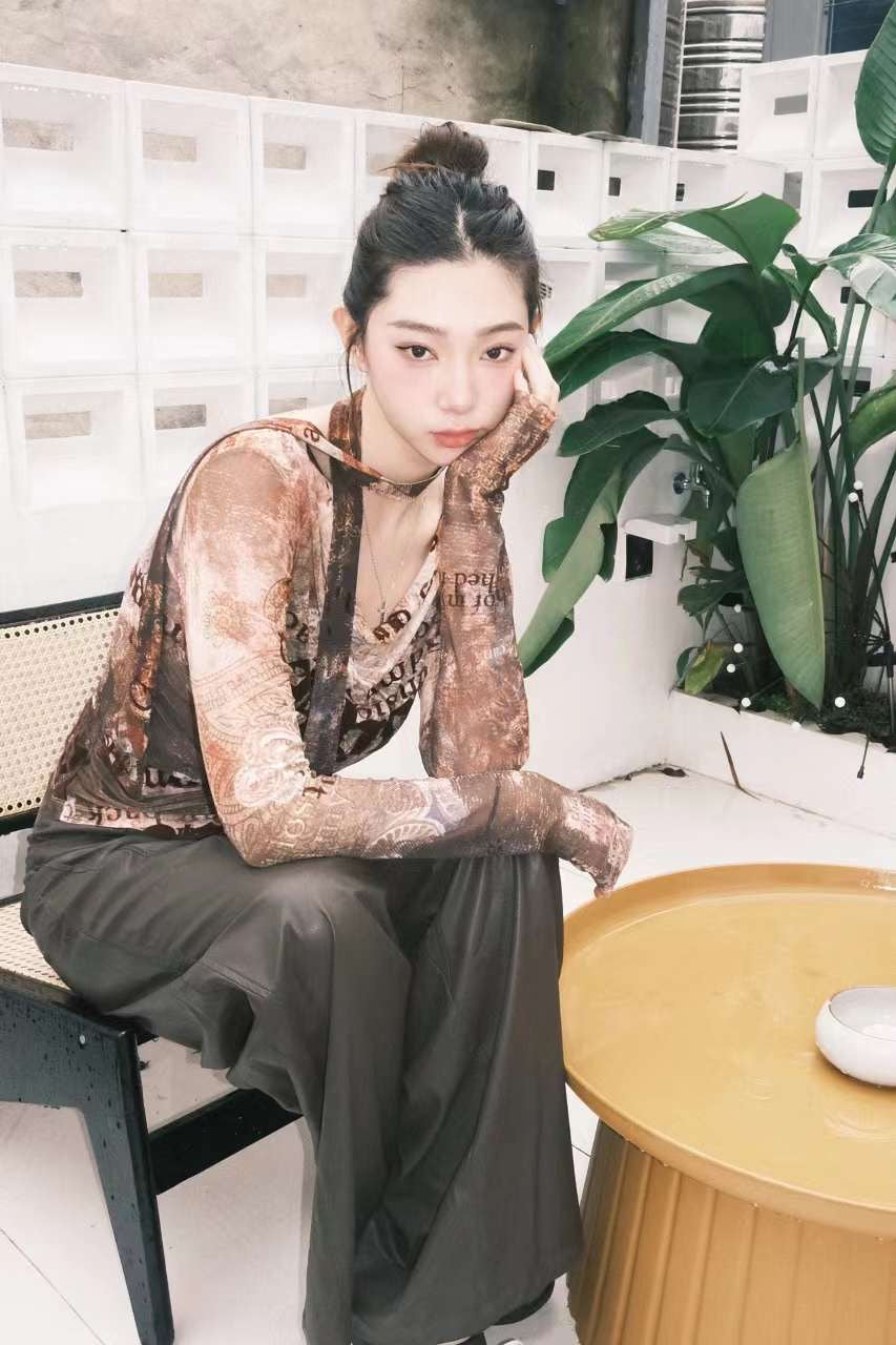 UHOT 挂脖网纱衣