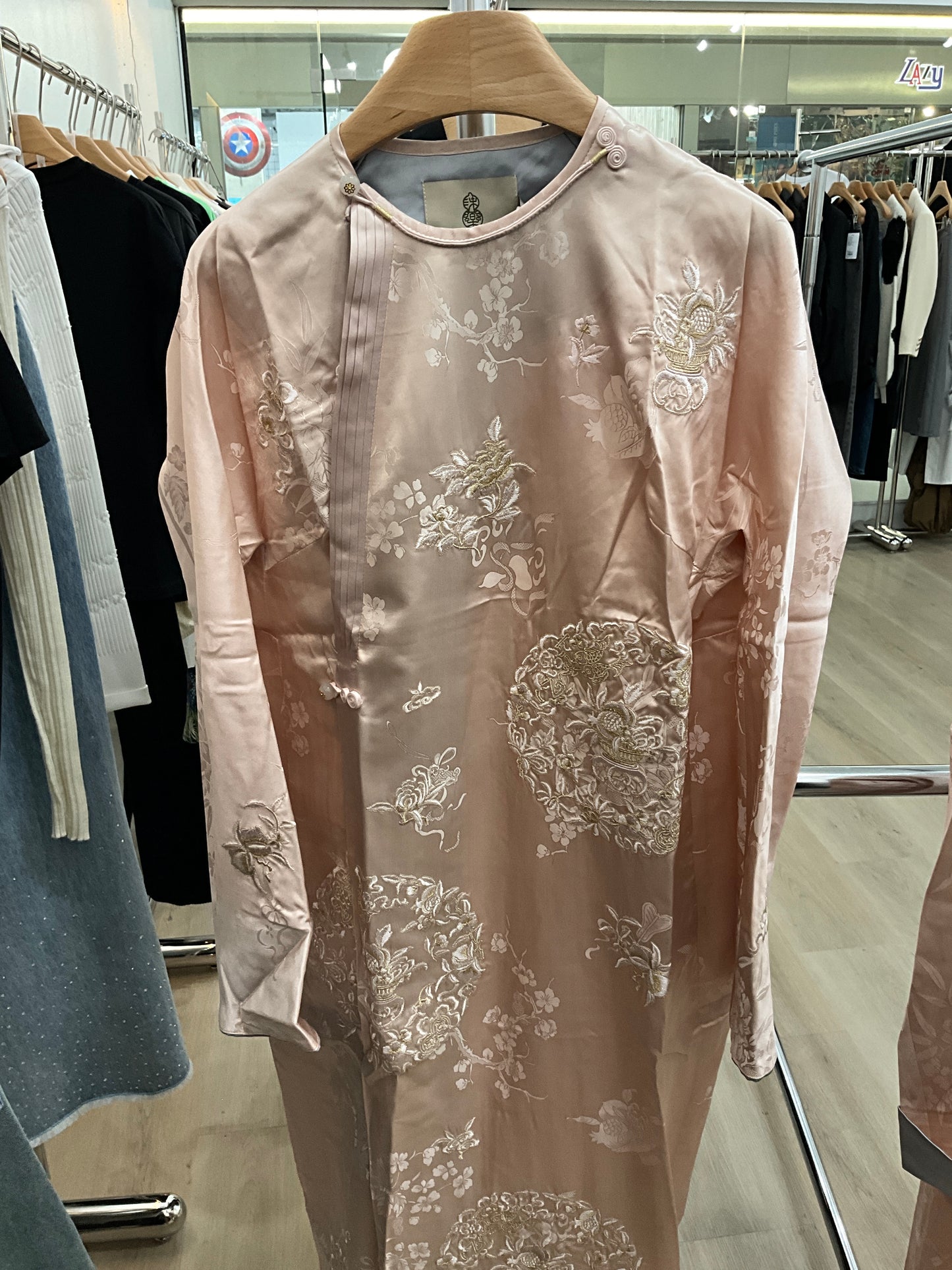 moyao 粉色长袍