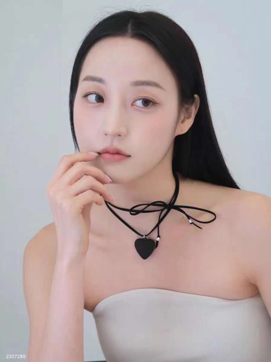 SGMode黑色爱心项链