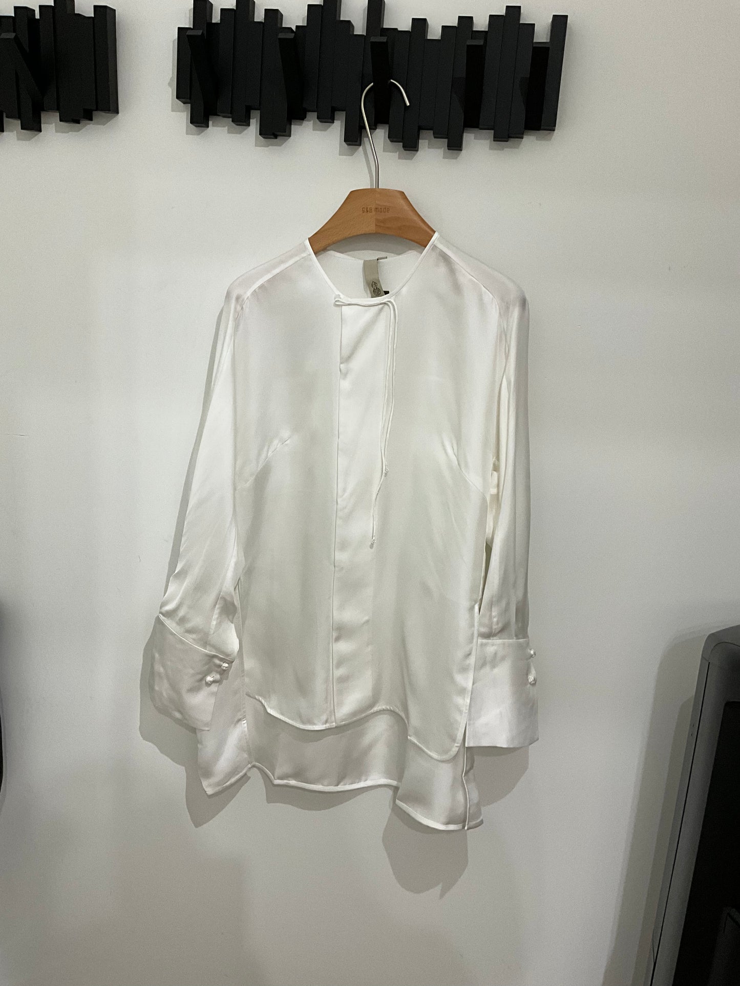 圆领斜襟龟背型斜纹绸衬衫L995