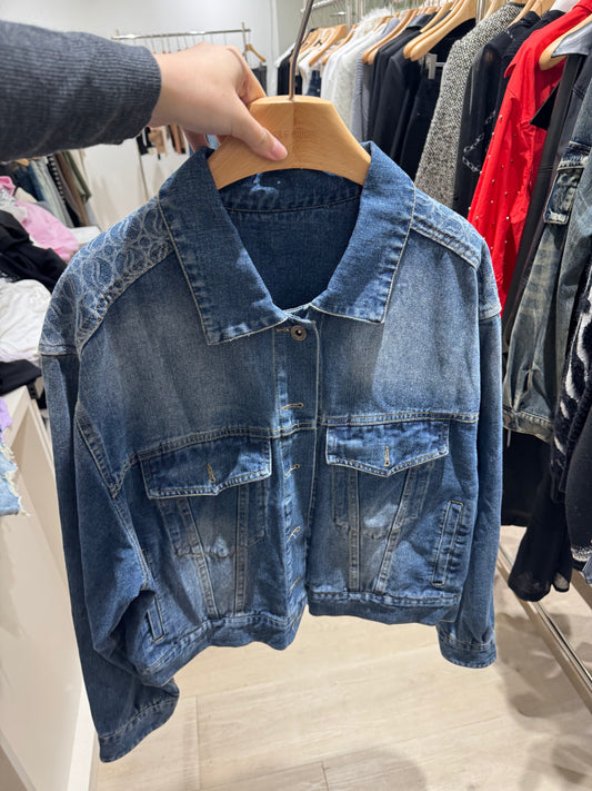 sg肩膀花边牛仔外套